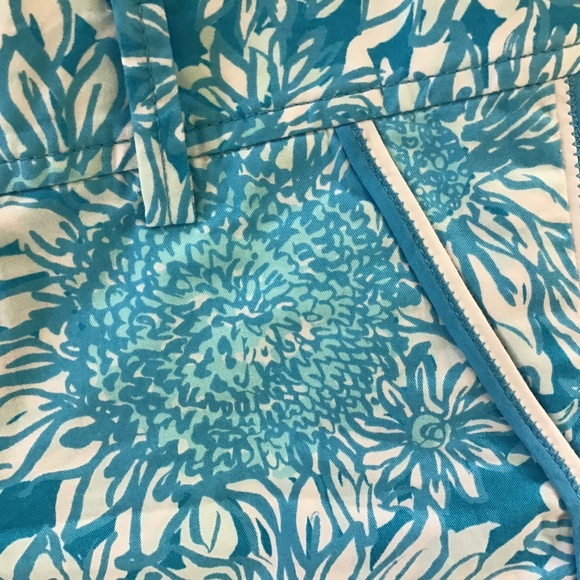 LILLY PULITZER CALLAHAN SHORT. 2 - Picture 3 of 6